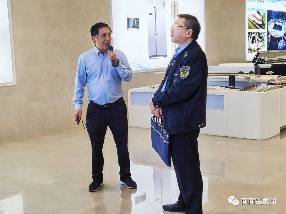 自治区市场监管局、发展改革委组成的联合检查组来到南南铝调研