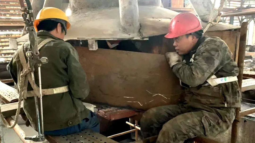 宏躍集團鉛鋅廠熔煉作業區改造前牀活動煙罩