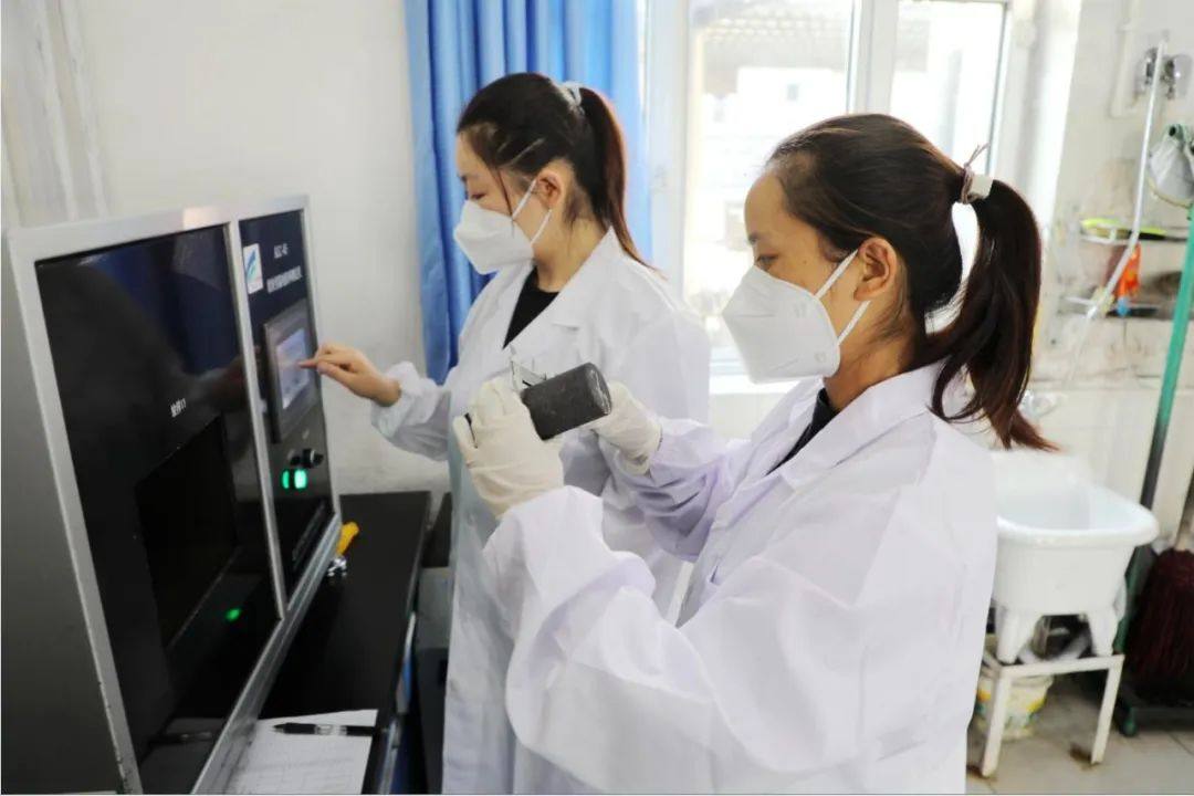 盈达碳素有限公司实现高精铝阳极自产增效