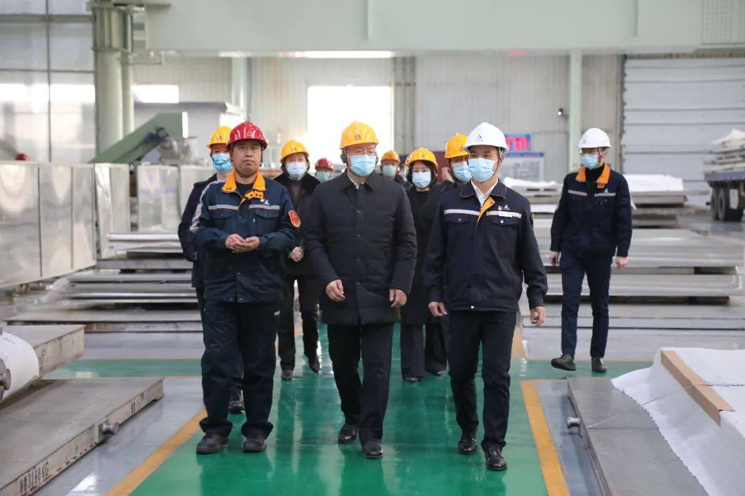 平房区人民法院院长孙强一行到中铝东轻走访调研