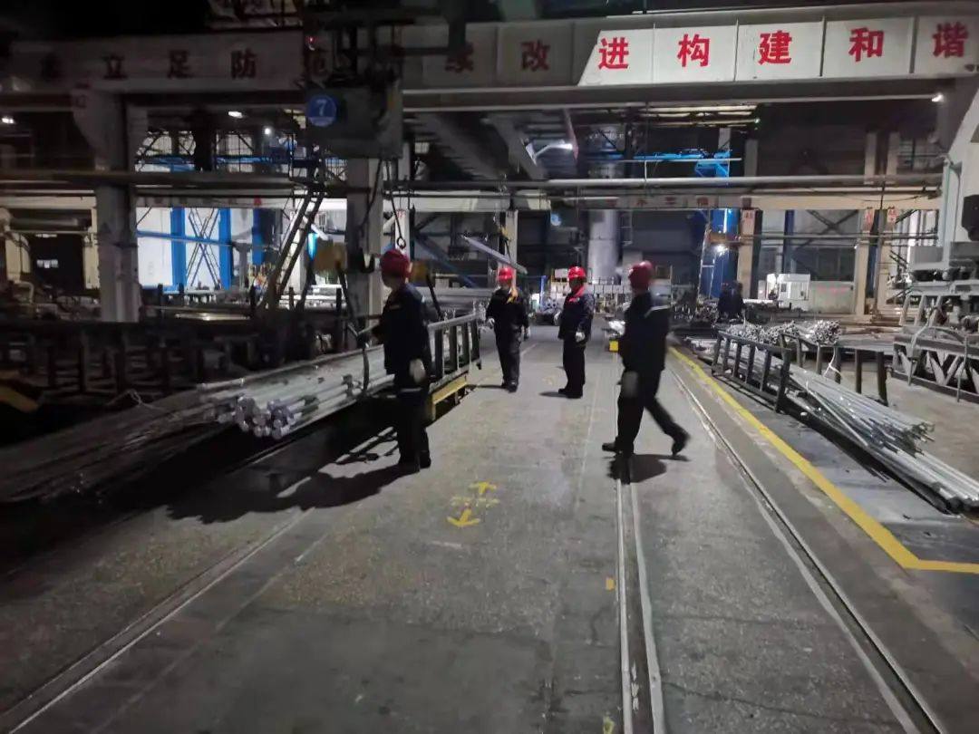 中铝西北铝精整制造部型棒作业区多举措提高生产效率