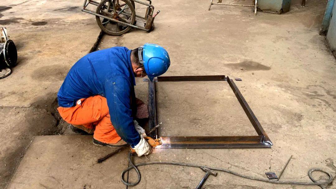 宏躍集團電解鋅廠浸出作業區齊心協力完成酸性濃密機大修