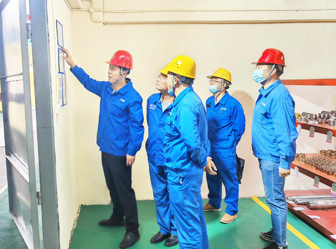 中色大冶“6S+”管理专项工作组到冶炼厂检查指导工作