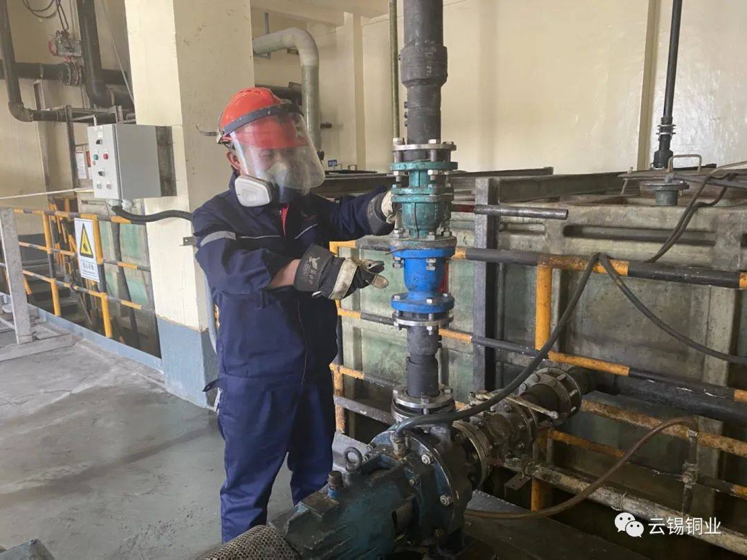 云锡铜业电解车间净化工序开展预脱铜槽压滤管道电解液泄漏事故应急演练