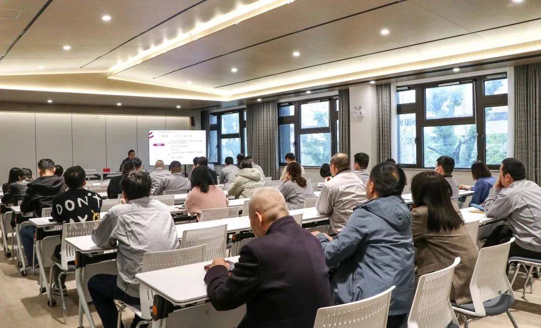 栋梁铝业公司召开行政制度宣贯暨常态行政合规行为检查启动会