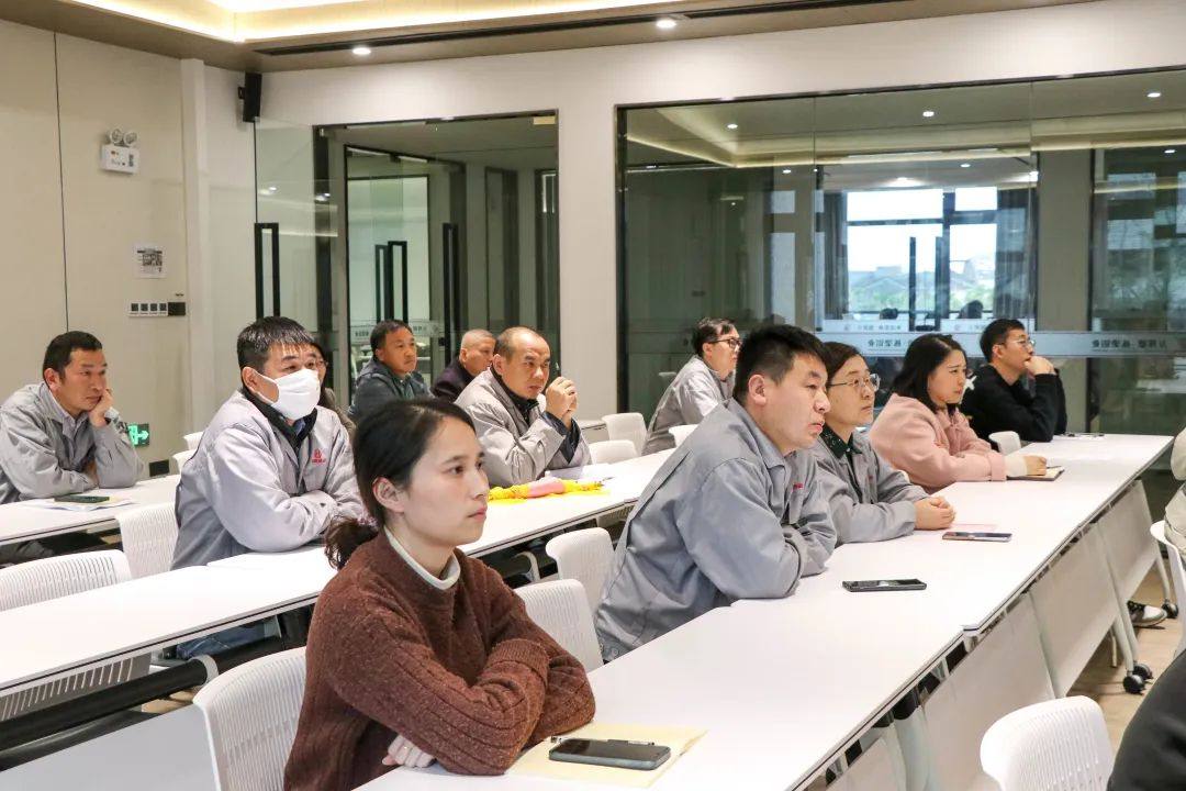 栋梁铝业公司召开行政制度宣贯暨常态行政合规行为检查启动会