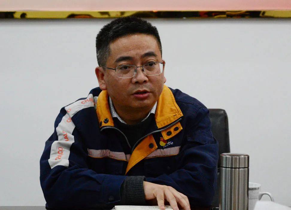 贵州铝厂总经理何飞到工服公司调研指导工作