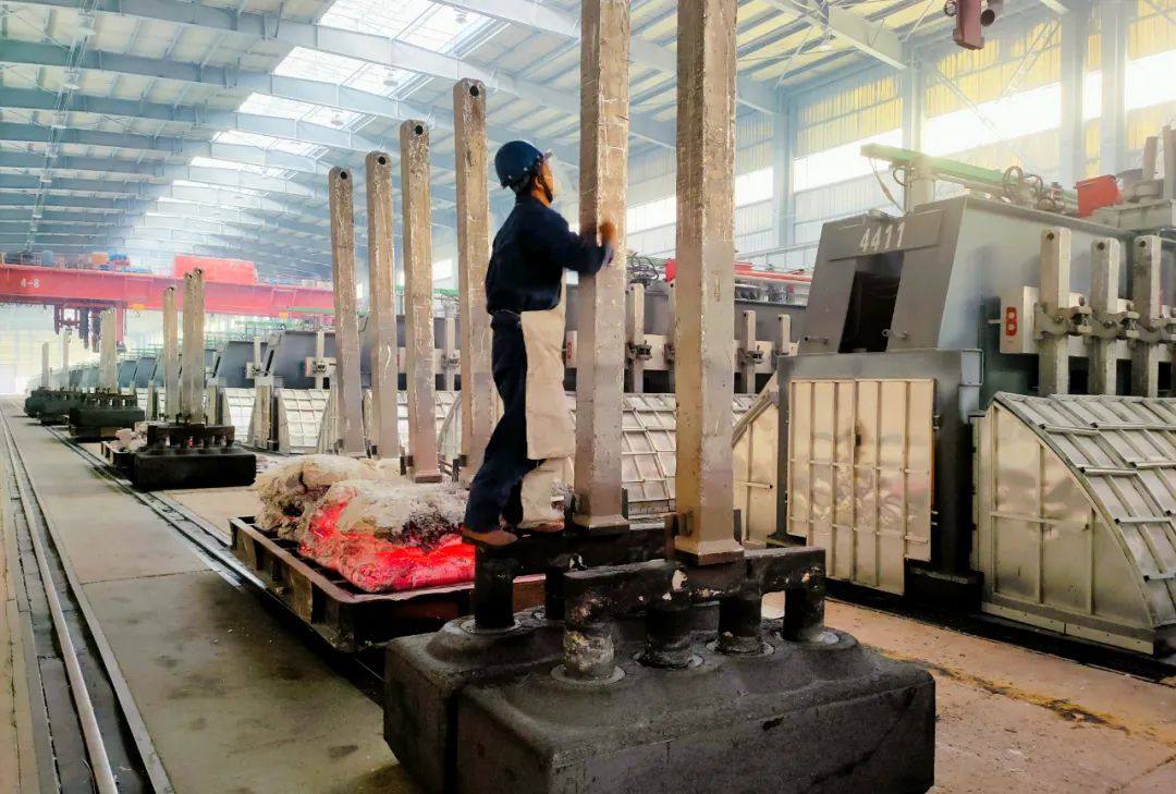 东兴铝业电解三作业区苦练内功  推进“止滑减亏增盈”显实效