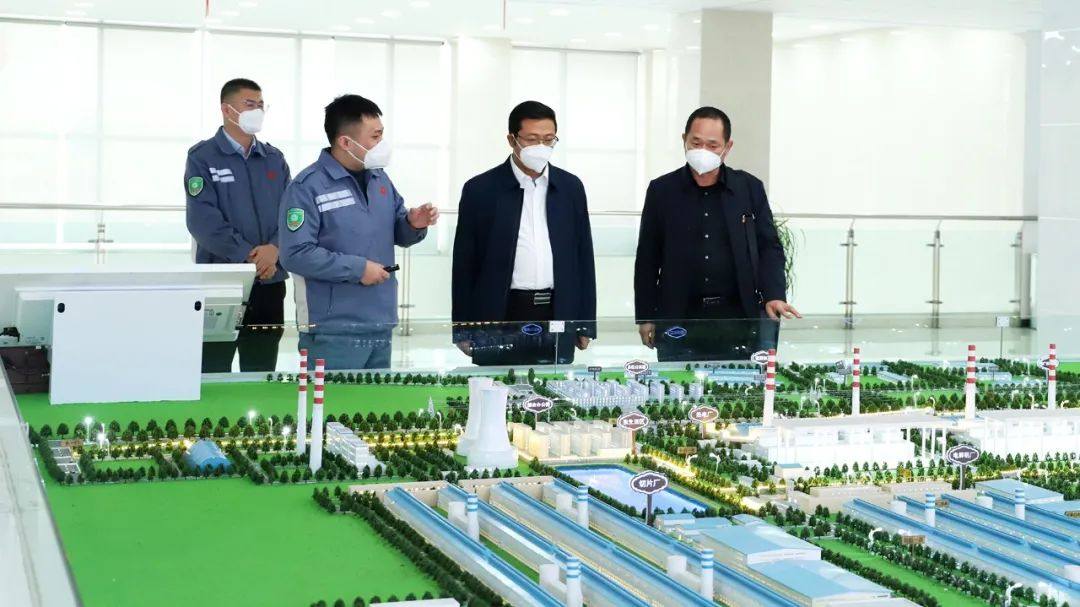 新疆巴音郭楞蒙古自治州轮台县考察团到访东方希望准东园区