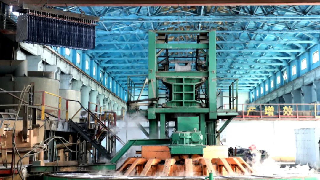 宏跃集团铅锌厂电铅作业区超额完成全年产量计划