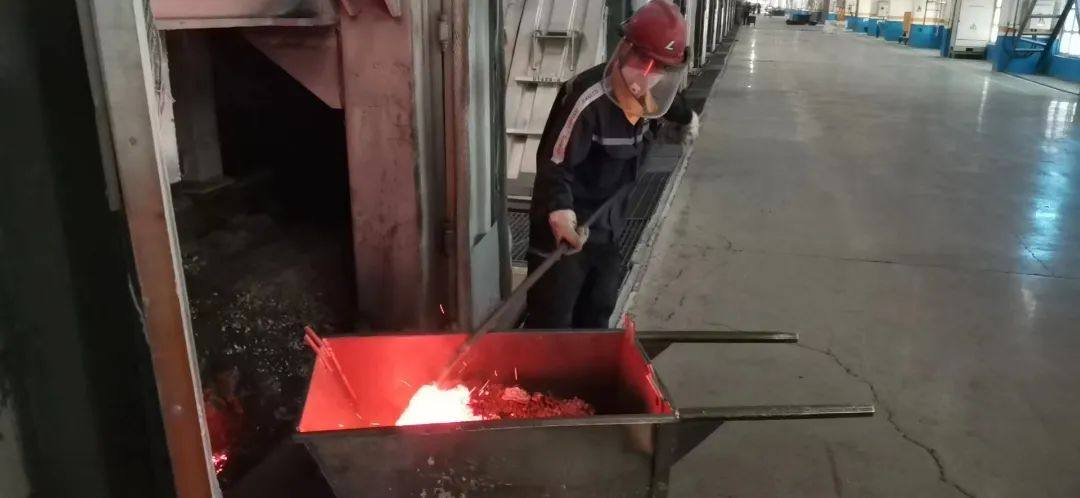 包头铝业华云电解一厂开展降低无效电压专项行动