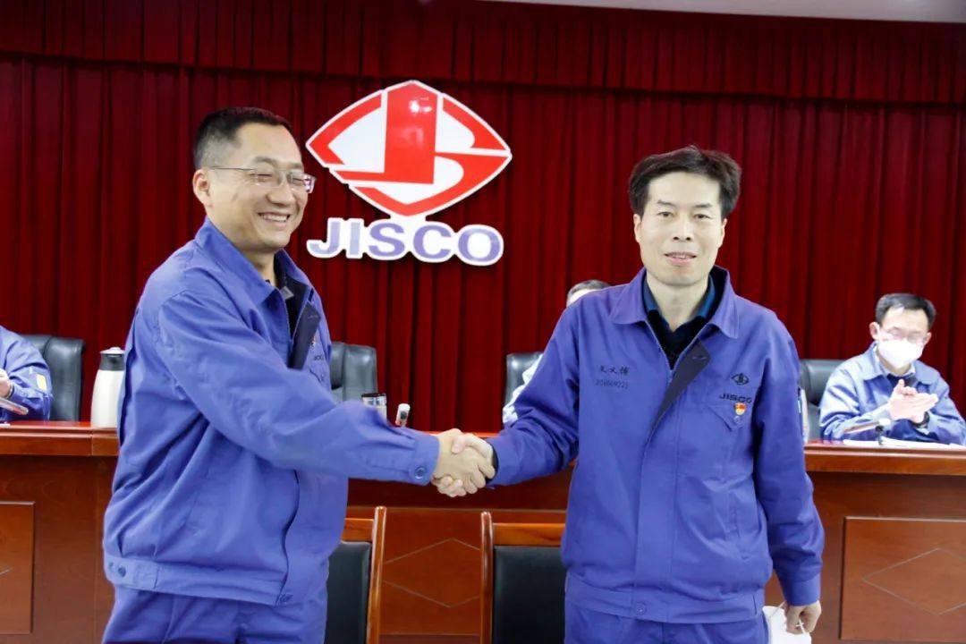 东兴铝业公司召开三届十四次职工代表大会