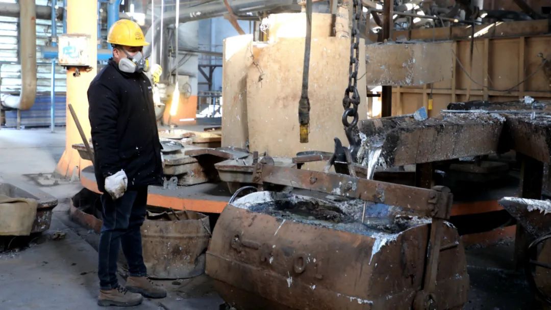 宏跃集团铅锌厂熔炼作业区强化安全生产和设备管理工作