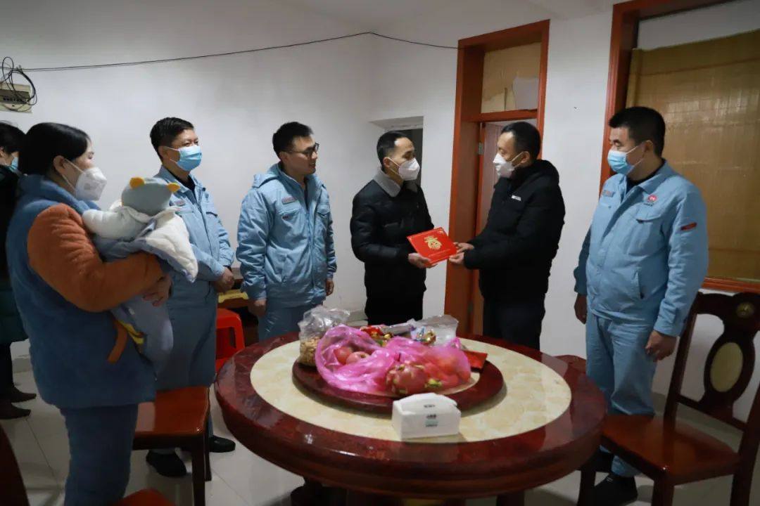 湖南有色总经理李智聪春节前夕到五矿铜业慰问