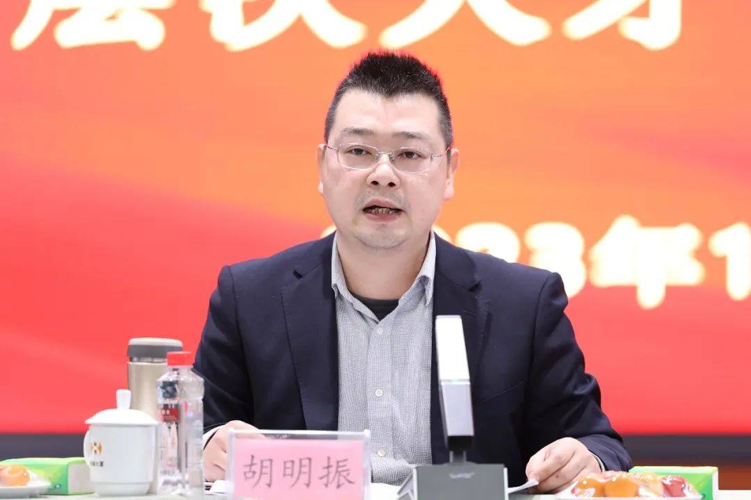 华锡集团召开高层次人才交流座谈会