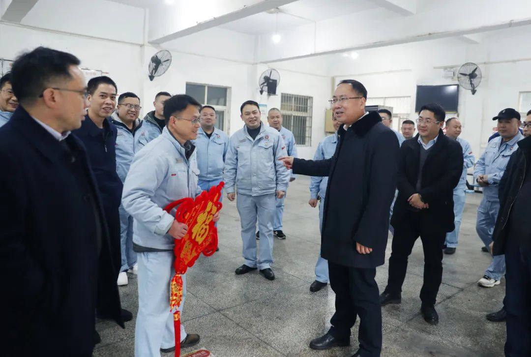 五矿水口山领导看望慰问春节期间坚守工作岗位的一线干部职工