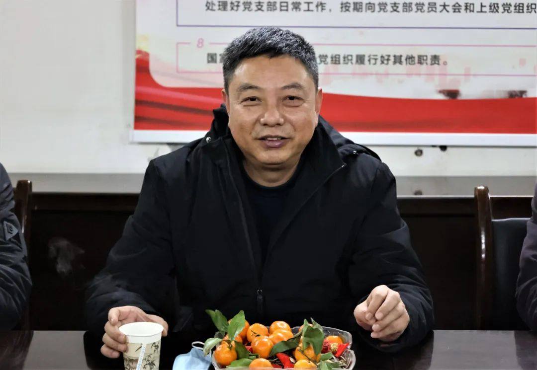 陕西锌业公司领导除夕夜慰问在岗一线职工