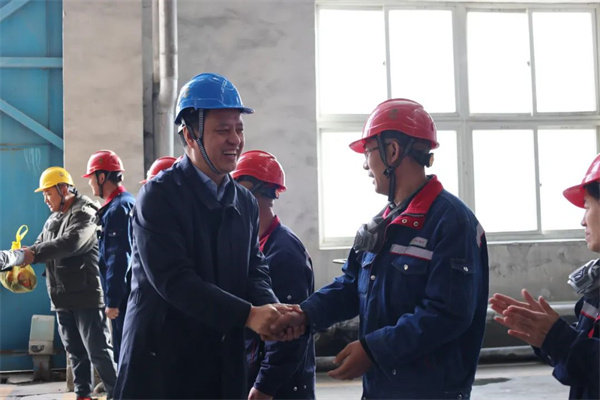 中条山集团公司领导新春慰问一线职工