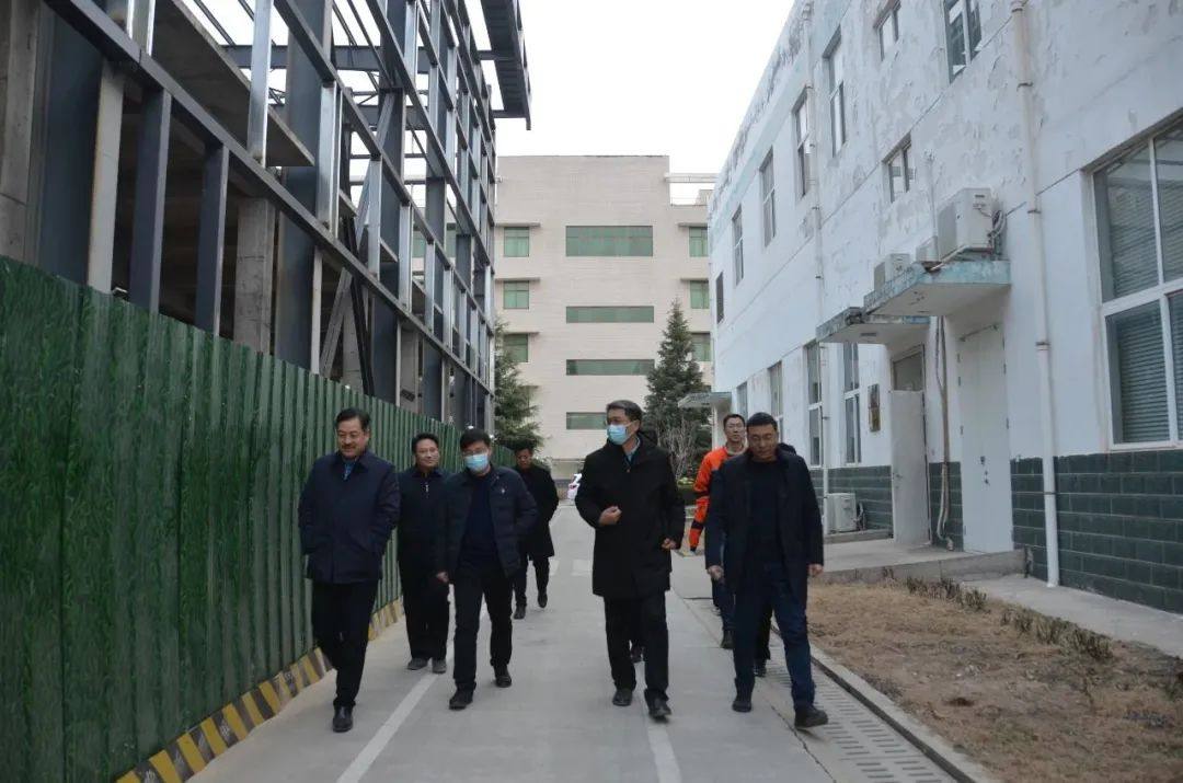 市长宋速快到朝辉公司调研二期项目建设情况