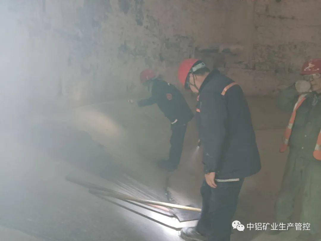 中铝矿业生产管控中心分解工序严把分解槽检修质量，提升运行品质