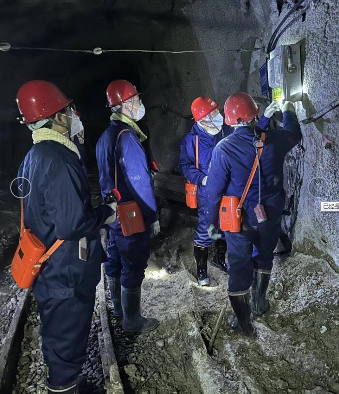 白银有色小铁山矿八中段以下深部开拓工程安全设施通过评审验收