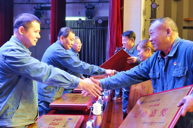 南平铝业二届五次职工（会员）代表大会召开