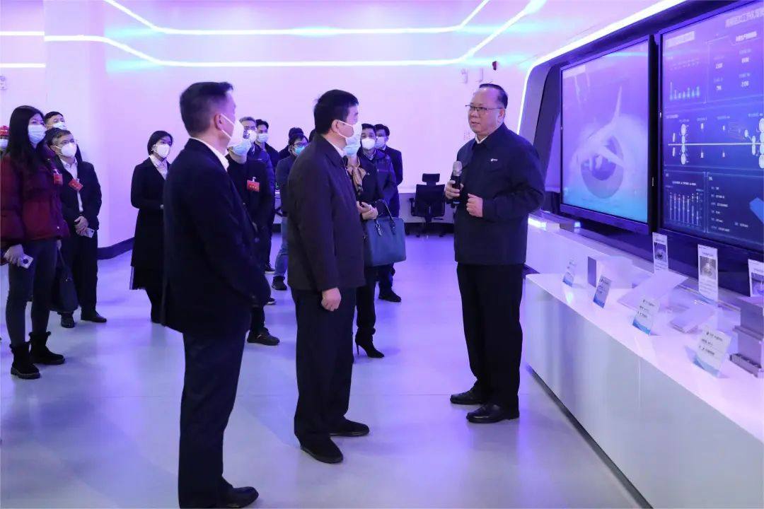 在桂十四届全国人大代表到南南铝加工调研