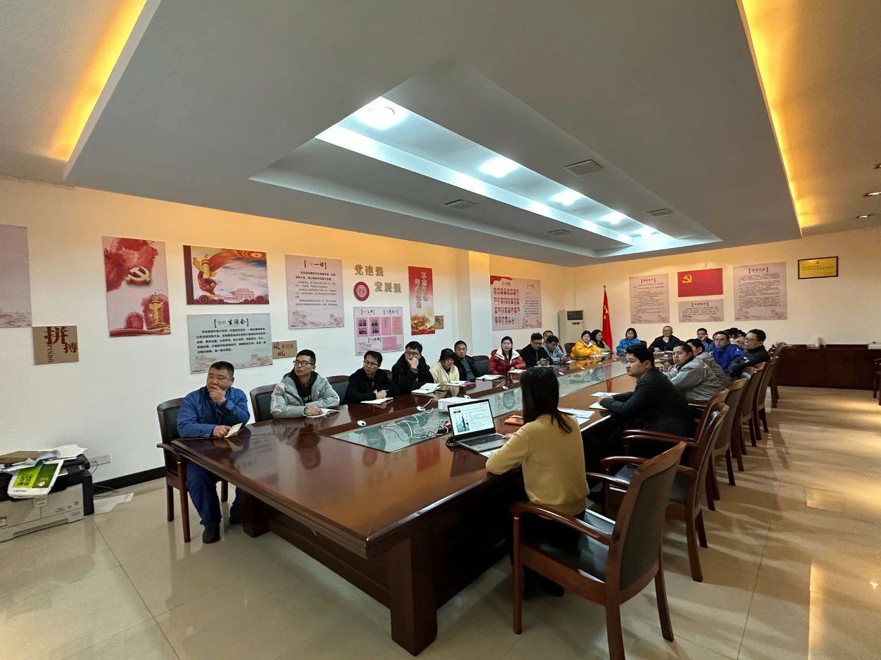 栋梁铝业有限公司开展“劳动关系风险控制与化解”专项培训