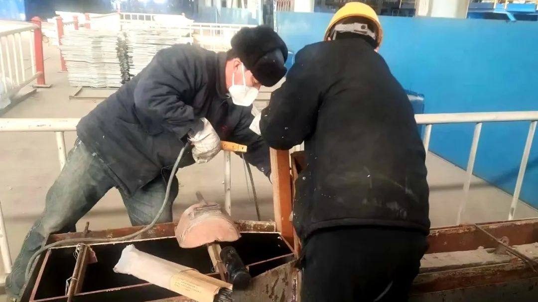 宏躍集團電解鋅廠鋅品作業區改造子母爐溜槽