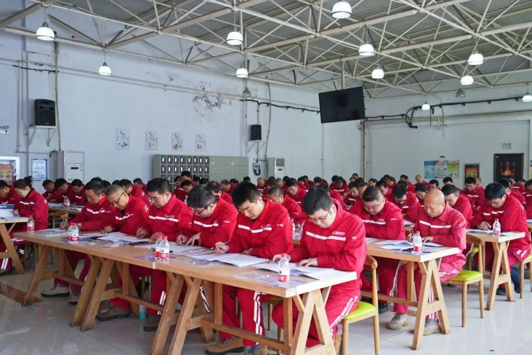 五鑫铜业召开2023年工作会议暨三届一次职工代表大会