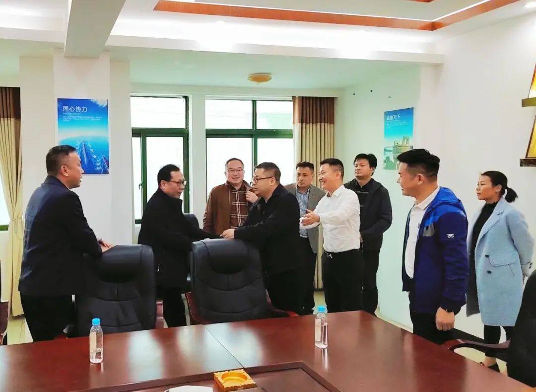 湖北省监利市国土资源局局长吴忠诚率队莅临广西澳美铝业有限公司考察指导