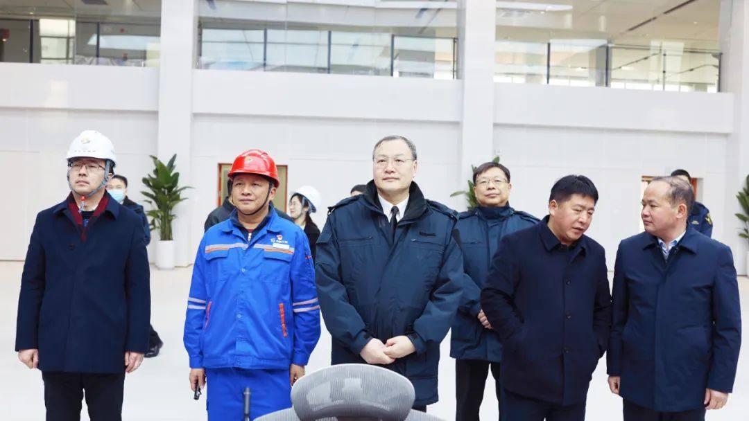 武汉海关关长刘世远莅临弘盛铜业指导工作