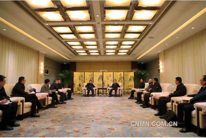 西部礦業集團與四川甘孜州委州政府舉行座談