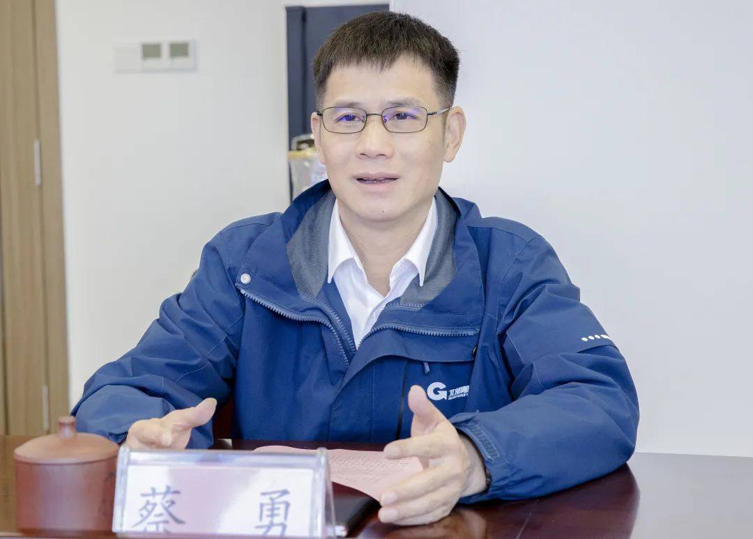 中国有色金属报社社长张湘斌到华锡集团交流