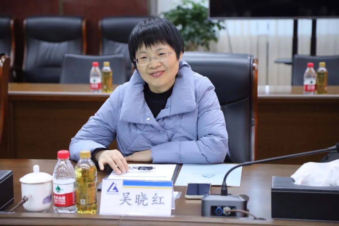 杭氧集团质管部部长吴晓红一行到中铝东轻交流访问