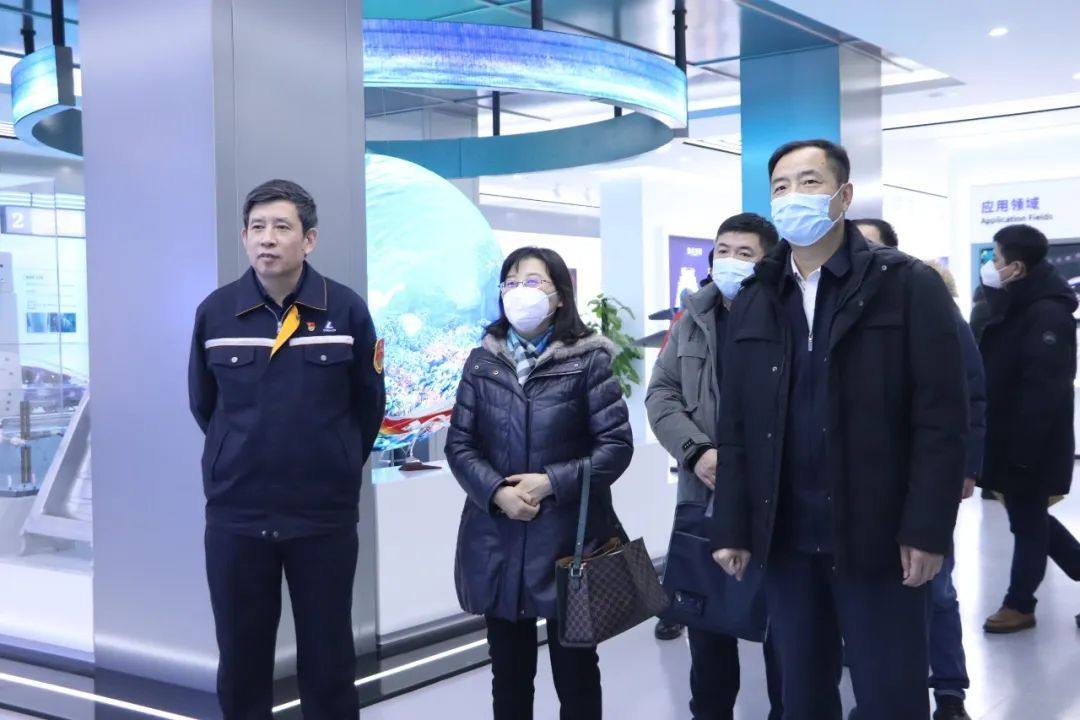 哈尔滨市发展和改革委员会副主任张晓萍一行到中铝东轻调研