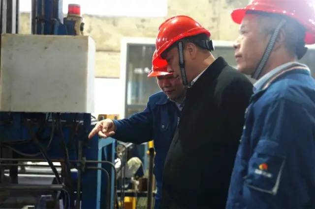 集团公司副总经理江文波到江铜铅锌公司检查指导工作