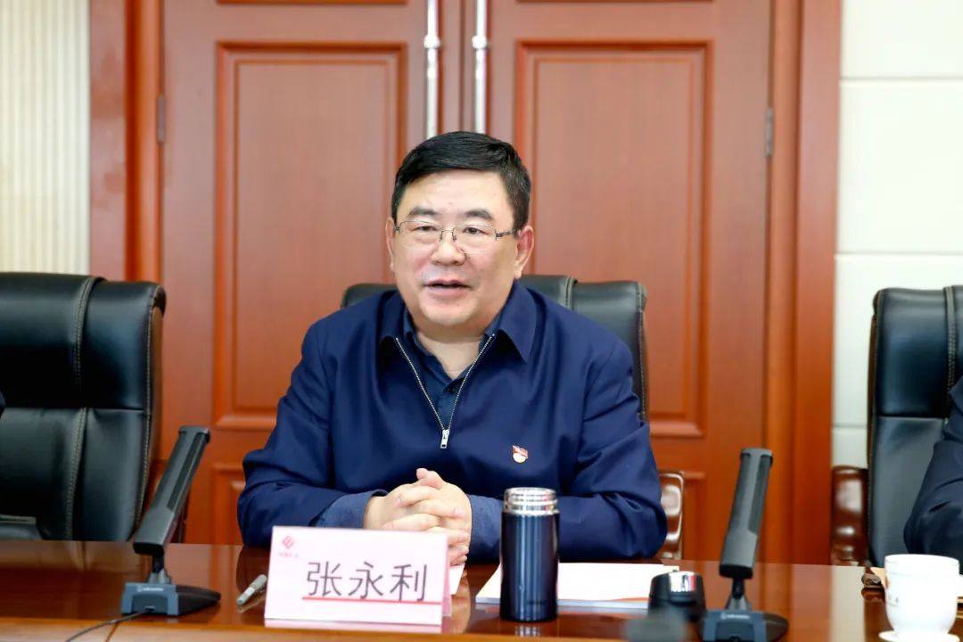 西部矿业集团公司与冶金工业规划研究院签署战略合作协议