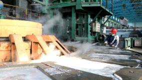 宏跃集团铅锌厂电铅作业区不停产清槽 确保铅阳极泥产量