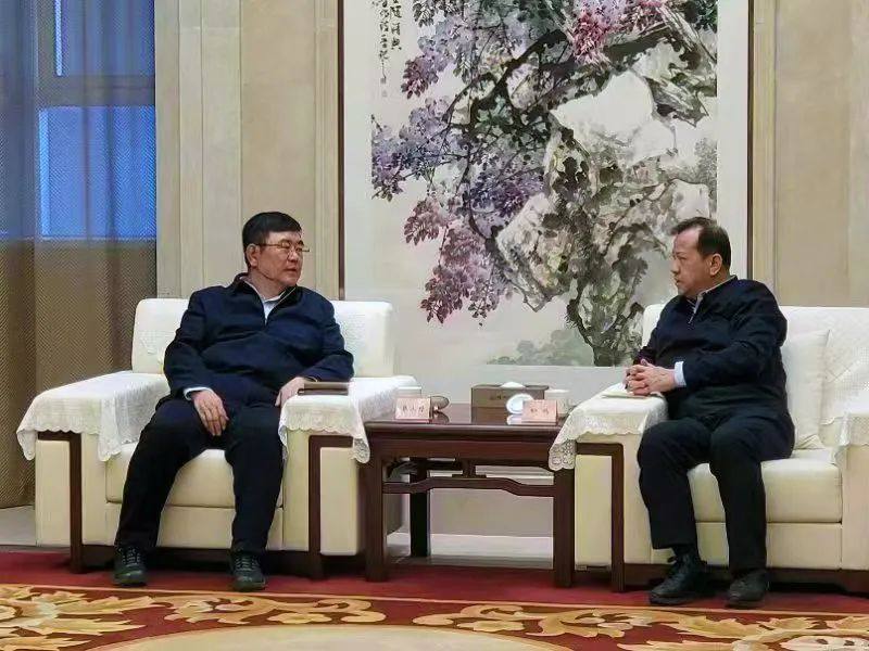 西部礦業集團公司與武威市委市政府舉行座談
