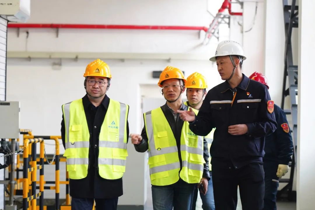 寶武鋁業科技有限責任公司董事長吳健鵬一行到中鋁東輕訪問