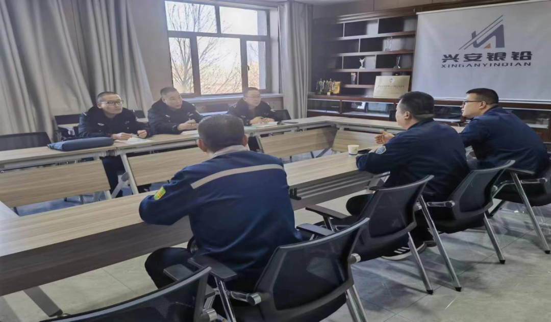 克什克腾旗公安局禁毒大队深入兴安银铅公司开展易制毒化学品管理检查工作