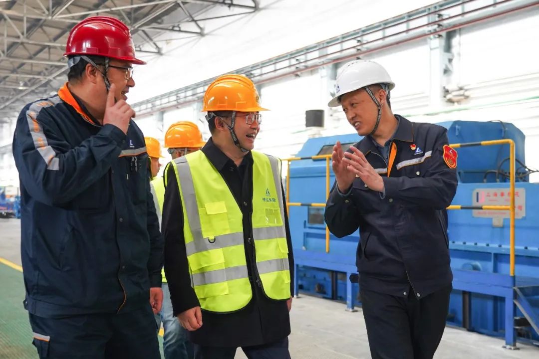 宝武铝业科技有限责任公司董事长吴健鹏一行到中铝东轻访问