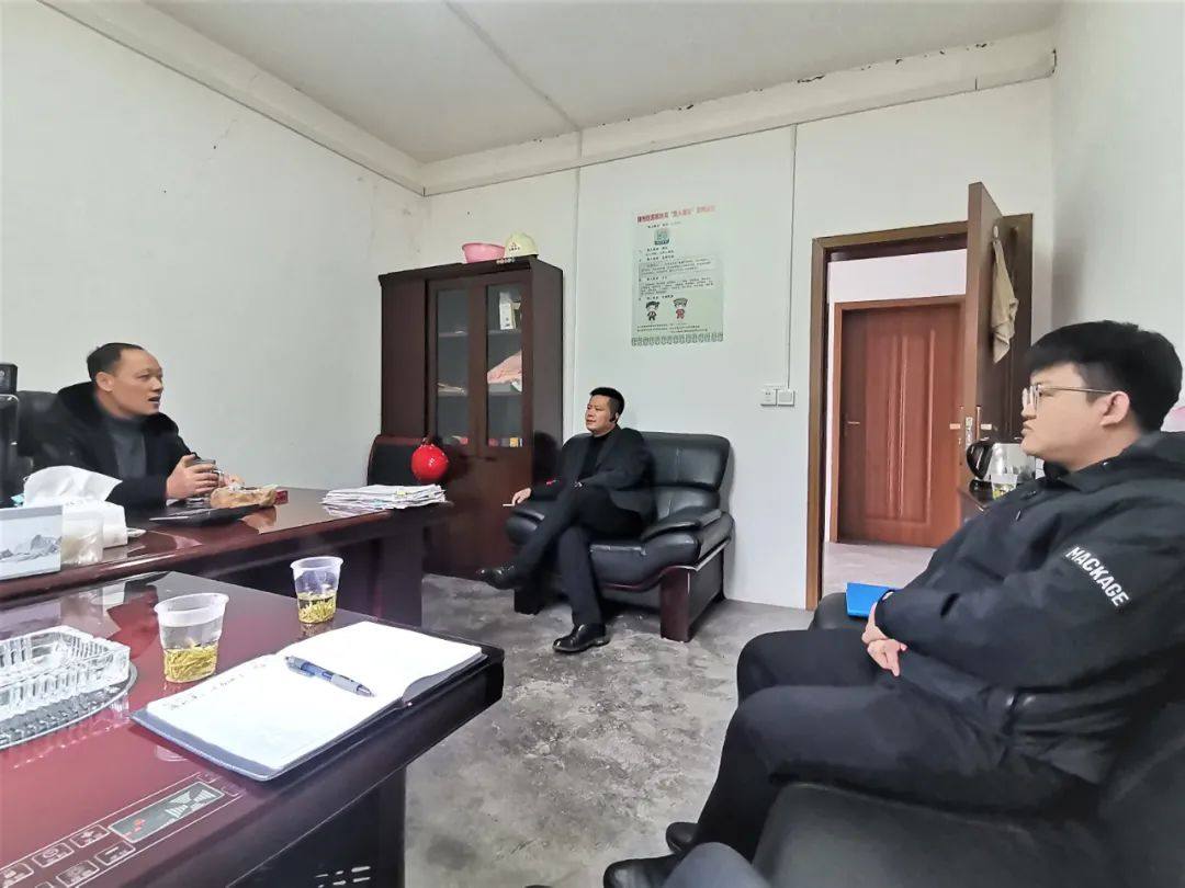 铝用炭素分会副秘书长曾祥科、李志刚等调研贵州省铝用炭素企业生产经营情况