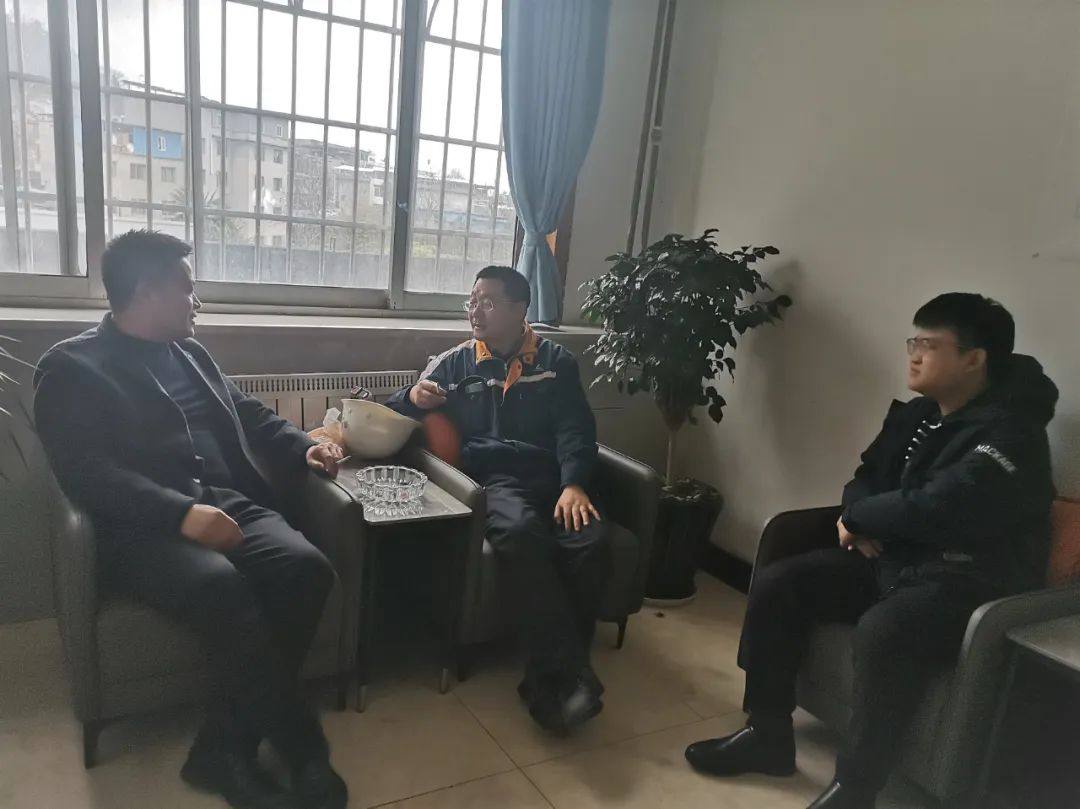 铝用炭素分会副秘书长曾祥科、李志刚等调研贵州省铝用炭素企业生产经营情况