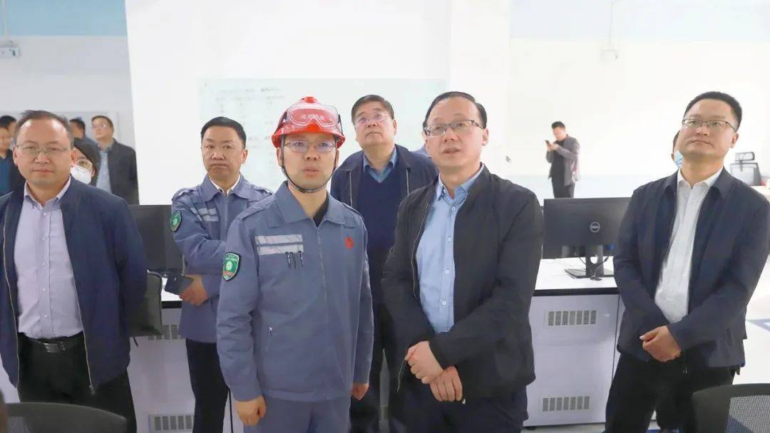 三门峡市委常委、常务副市长万战伟调研东方希望渑池铝业