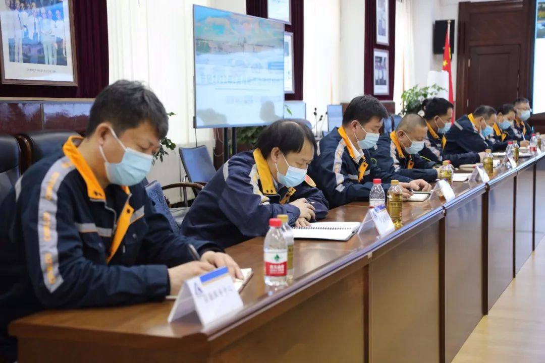 中铝东轻召开2月份经济活动分析会