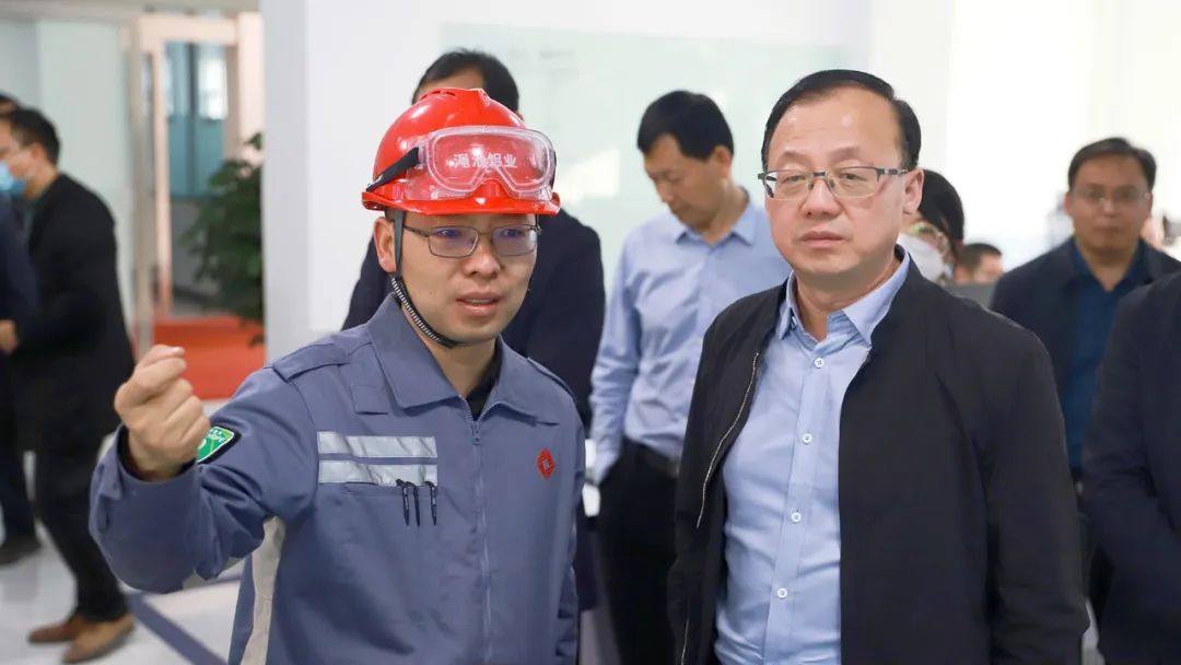三门峡市委常委、常务副市长万战伟调研东方希望渑池铝业