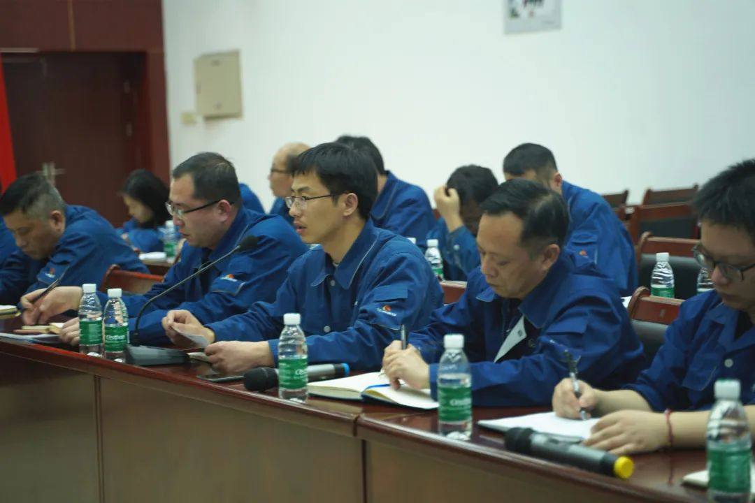 江铜铅锌公司召开专题研讨会