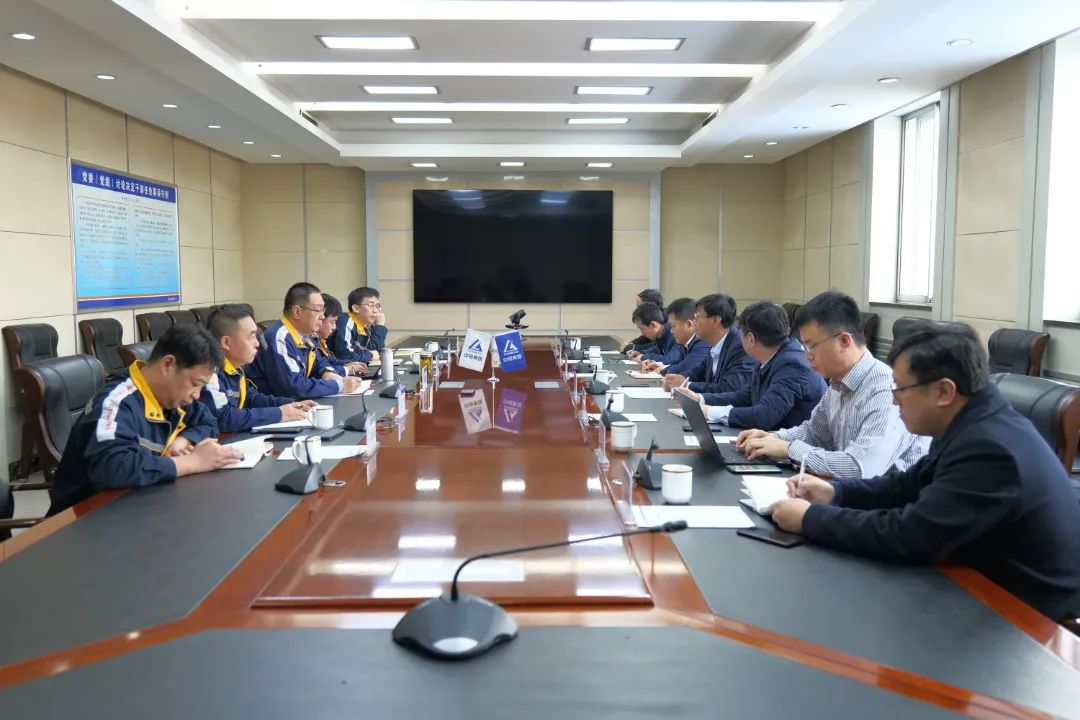 中铝国际副总裁刘瑞平一行到访包头铝业